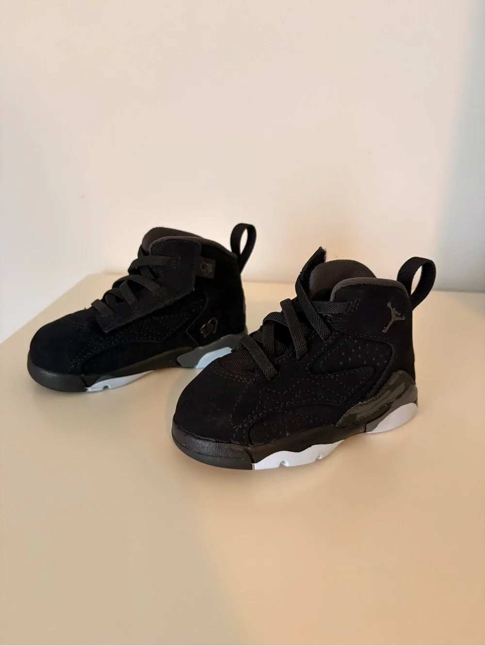 Jordan Toddler MVP Sneakers in Black 5c
